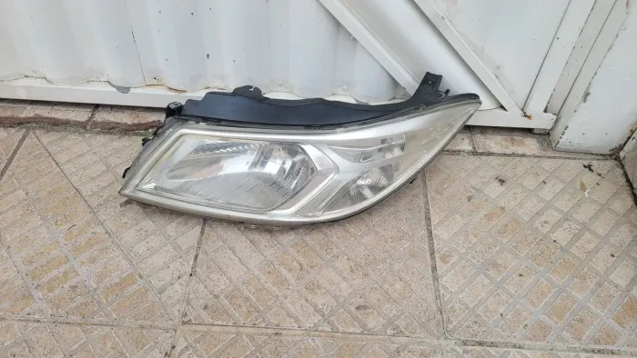 Farol esquerdo original valeo do onix prisma primeira geração