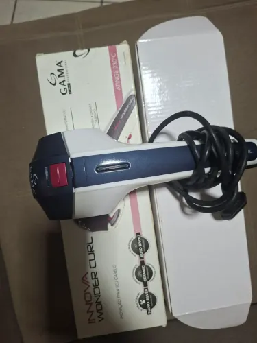 Modelador de cachos automático Gama, semi novo.