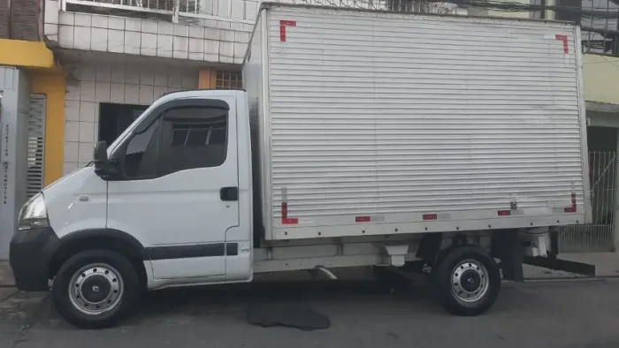 Renault Master 2012 Motor: 2.5 L Turbo Diesel (G9U), 4 cilindros, 16 válvulas. 