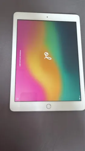 IPAD 6 geração com cabo original
