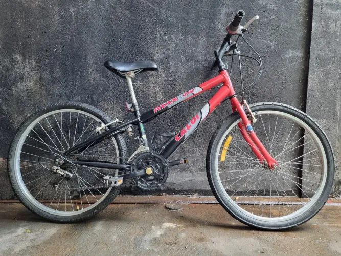 Vendo bicicleta rara CALOI MAX 21v Aro 24 (USADA)