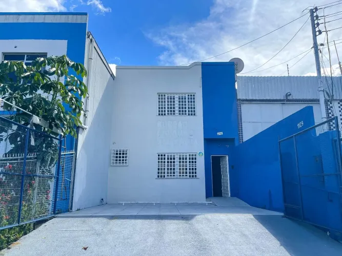 Prédio Comercial Centro de Manaus na Ferreira Pena 299m² com 7 Salas