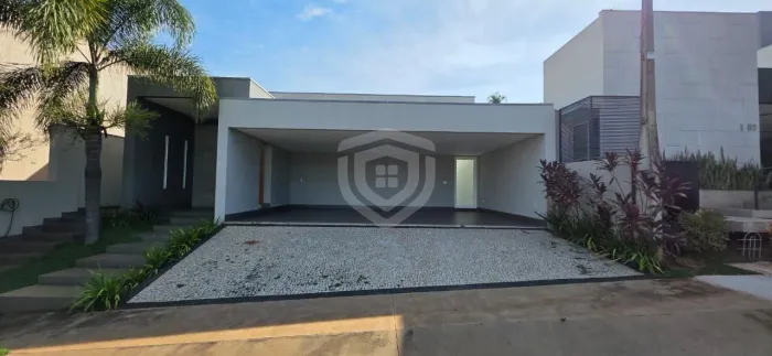 Casa em Condomínio no Estoril V, Bauru  3 suítes, 327m², Financia