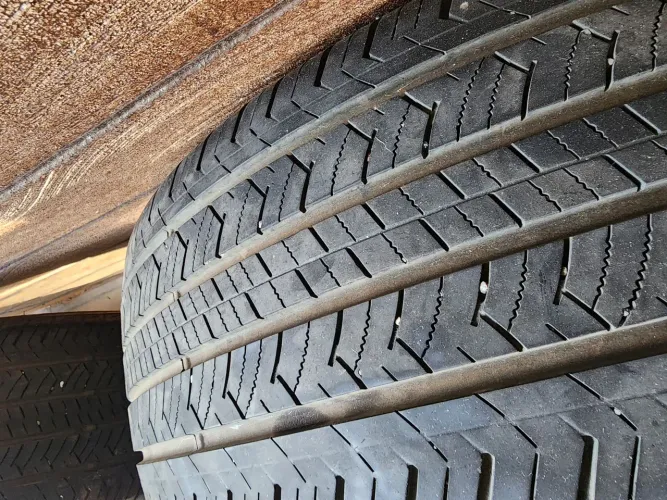 4 pneus 235 50 r19