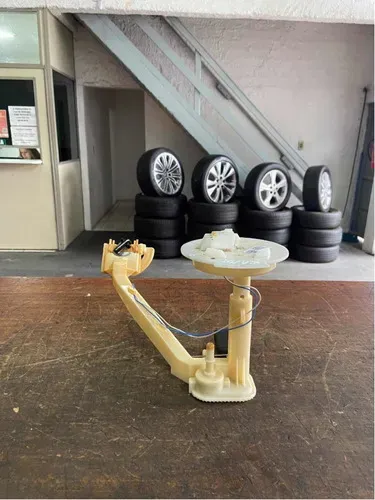 Boia Auxiliar Tanque De Combustivel Camaro 2014 2015