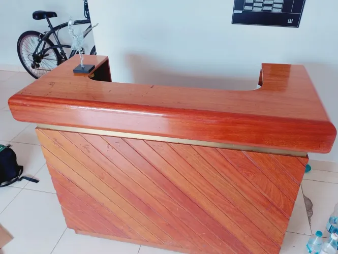 Balcão/Bar de madeira