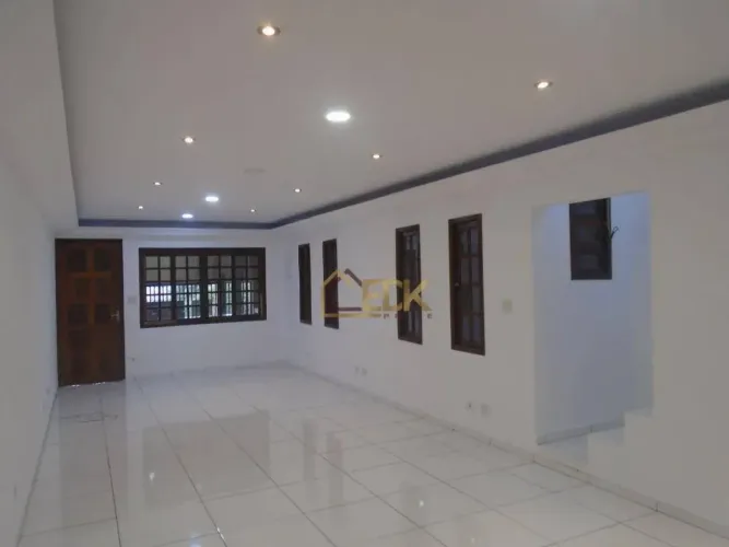 Sobrado com 3 dormitórios à venda, 175 m² por R$ 742.000 - Jardim Estrela - Mauá/SP
