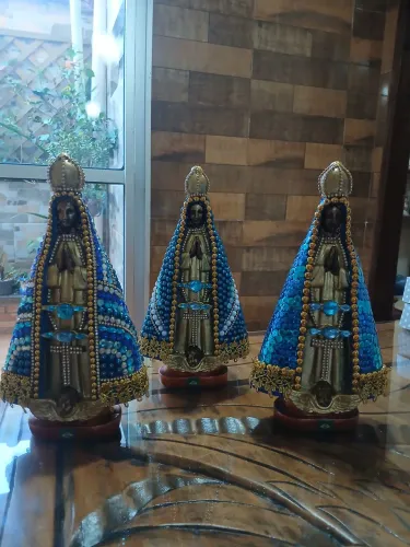 Imagem de Nossa Senhora Aparecida ( em gesso)