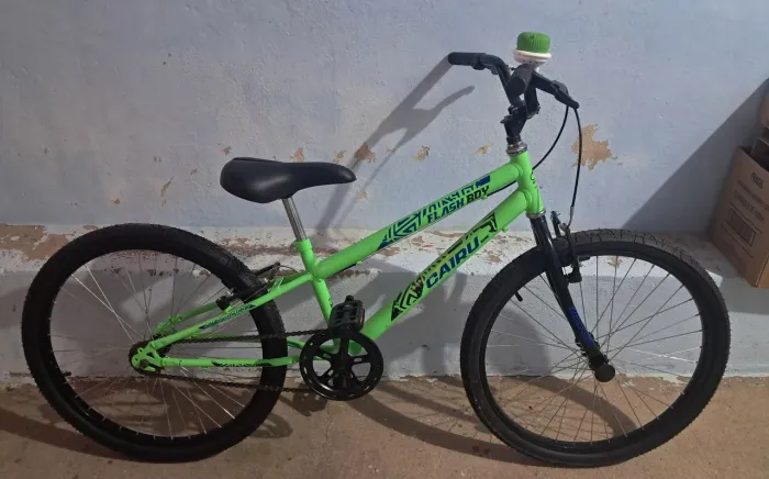 Bicicleta aro "20" (Novinha,meu filho usou somente una vez.)