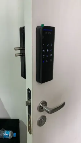Instalação fechaduras eletrônica
