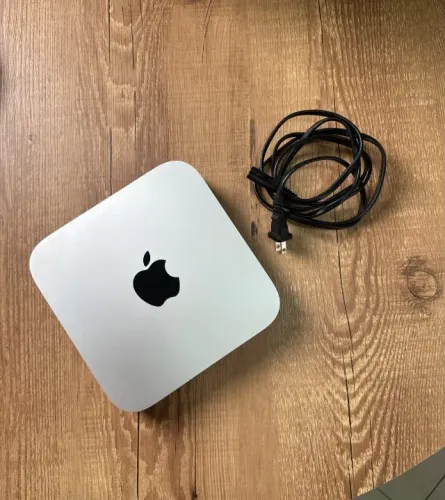 COMBO: Mac mini M1 8gb, 256gb de SSD (model A2348) + Monitor 24" (HP P241V)