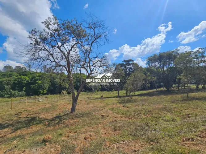 Chácara com Vista Panorâmica à Venda na Região de Pedras  Itatiaiuçu/MG!