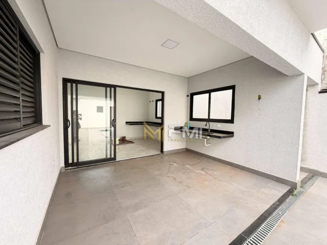 Casa com 3 dormitórios à venda, 173 m² por R$ 1.020.000,00 - Parque Olívio Franceschini -