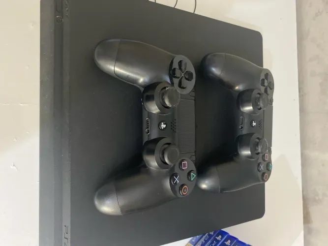 Playstation 4 slim 1tb