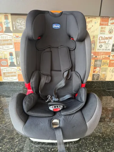 Cadeirinha Chicco YOUniverse Fix Isofix 9 a 36kg