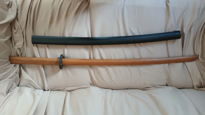 Espada Bokken de Madeira C/ Tsuba + Bainha Saya