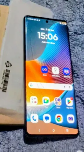 Leia por favor ..Moto G72, internet 5G, NFC. 128 GiGas , pequeno trinco mais funciona