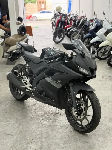 R15 2024 impecável,acompanha pneu nunca usado e slide junto com escapamento esportivo 