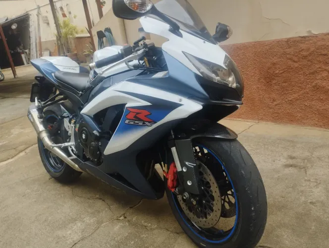 Suzuki srad 750 2012