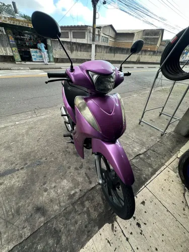 Honda 125 ES, Cor Rosa