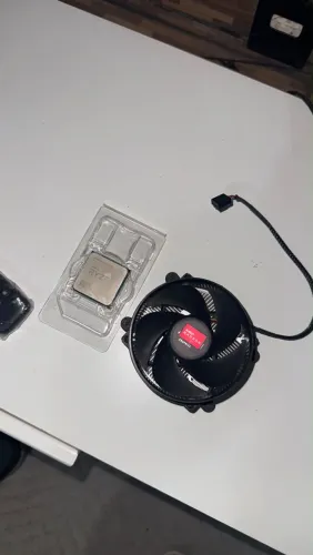 Processador AMD Ryzen 5 5600G - Usado por 5 meses
