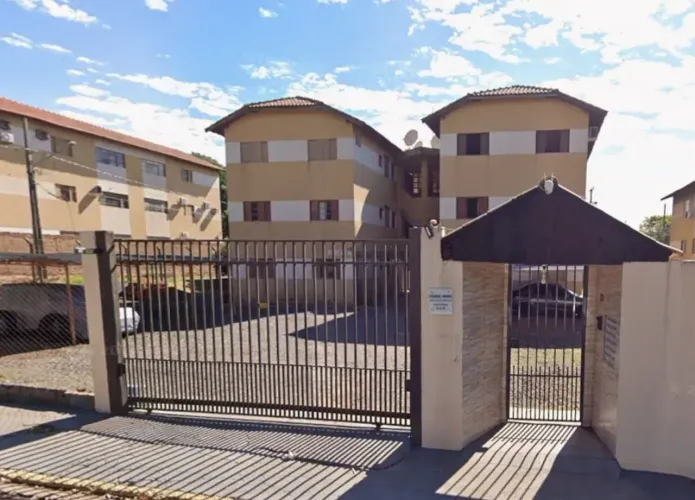 Apartamento amplo no Condomínio Anhanduí - Aero Rancho