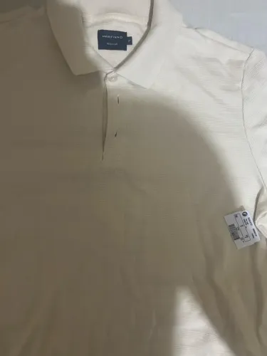 camiseta polo marfinno, Nova. Na etiqueta.