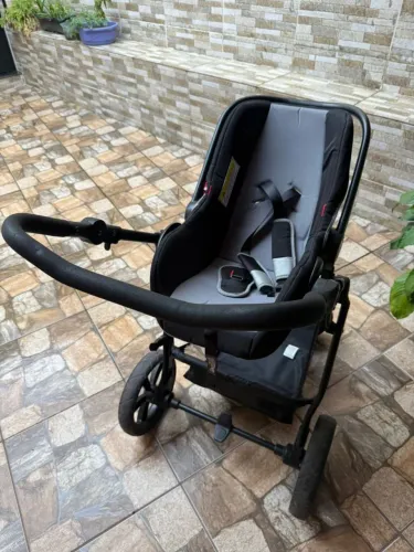 Carrinho de bebê kiddo