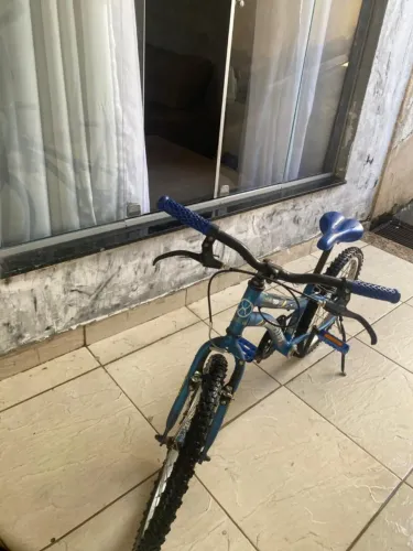 Vendo Bicicleta aro 20 Houton azul