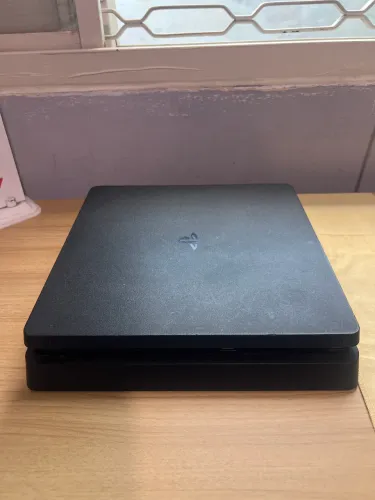 PlayStation 4 Slim