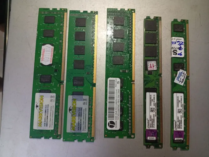 Não vou usar mais, vou compra uma de 16gb, estão em perfeito estado