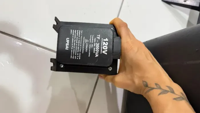 Estabilizador 3000va upsai