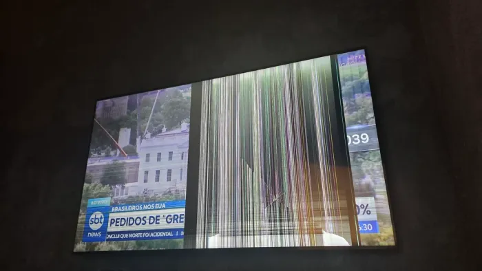 Tv retirada de peça 