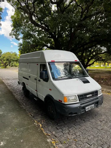 Iveco Daily Furgão Longo 49.1 8V2 2.8 120cv Diesel Mec. 2006