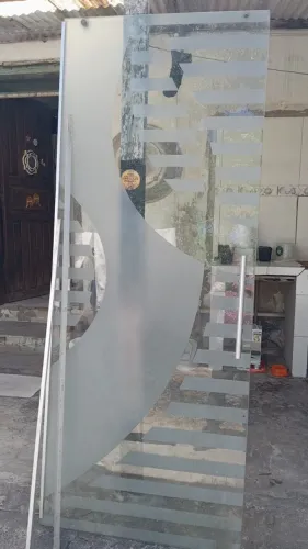 Porta divisória de vidro jateado