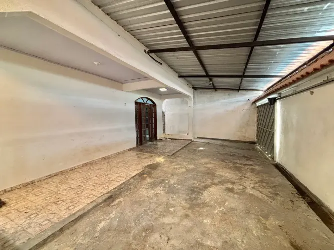 CASA 4 Quartos (1 suíte) - Novo Aleixo (Núcleo 16) - Garagem e Quintal Amplo