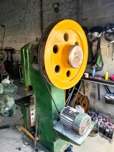Prensa excêntrica 40 toneladas muito nova motor de 6 CV
