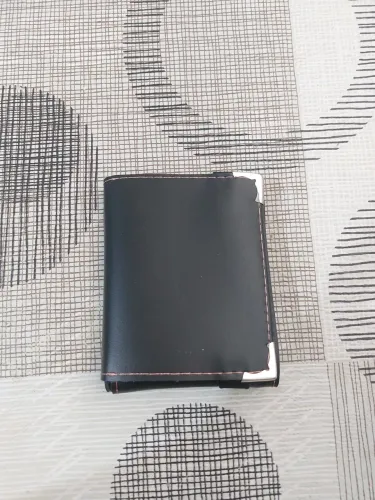 CARTEIRA DE COURO MINIMALISTA