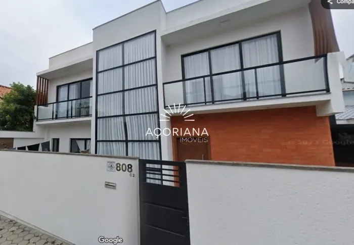 Oportunidade no Rio Tavares casa mobiliada 3 dormitórios com rooftop e vista mar