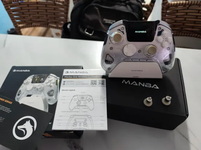 Controle Manba one V2 Multiplataforma com detalhes em Azul 