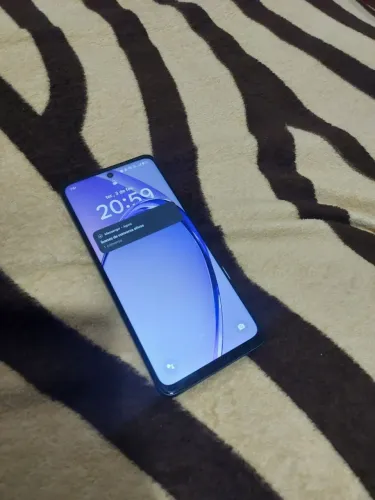 Oppo a60 256 gigas 8 gigas ram,semi novo vai com capinha carregador original turbo 