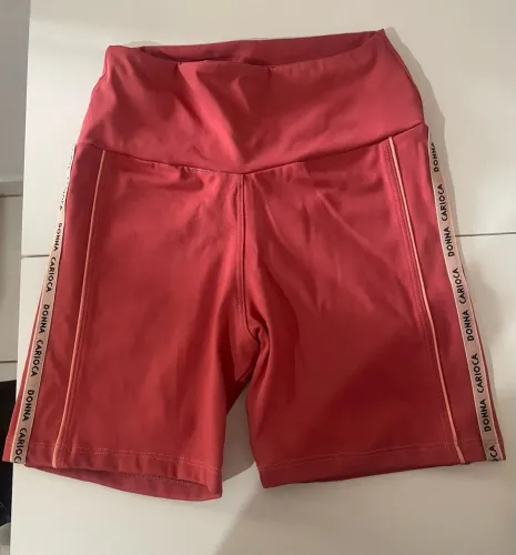 Short Academia Novo