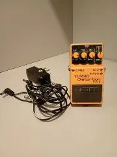 Pedal Boss DS-2 Turbo Distortion (Com Mau Contato)