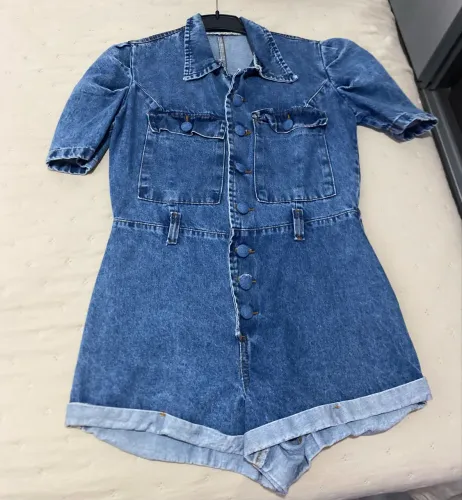Macacão curto jeans - Tamanho 40