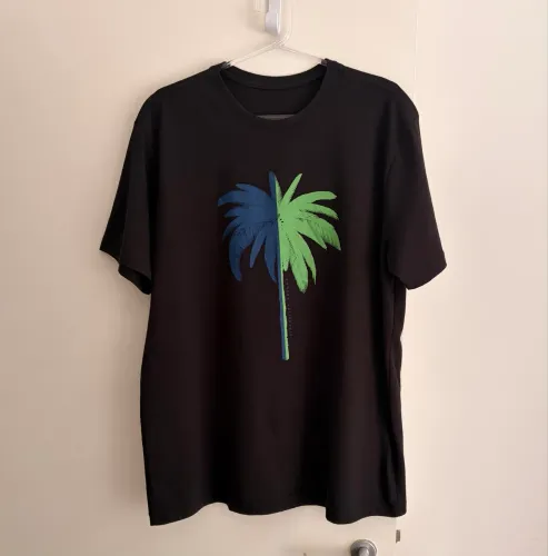 Camiseta preta estampada