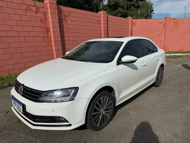 Volkswagen Jetta Comfortline 1.4 TSI 16V 4P Aut. 2018