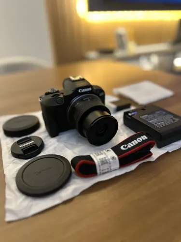 Canon EOS R100 - NOVA