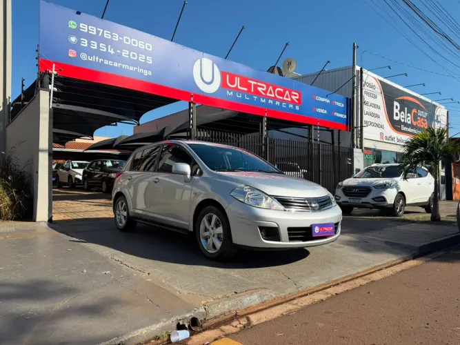 Nissan Tiida SL 1.8/1.8 Flex 16V Mec. 2011