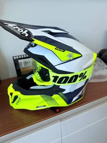 Capacete airoh