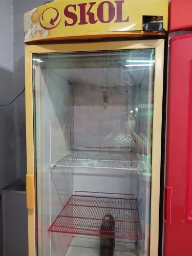 Vendo cervejeira porta de vidro